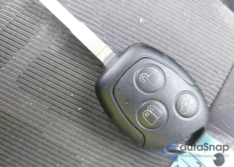 2013 Ford Fiesta Se z USA, uszkodzony, nr VIN 3FADP4BJ7DM158693